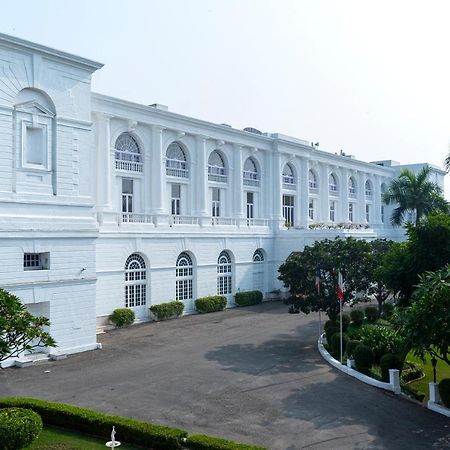 메이든스 호텔 뉴델리 외부 사진 The residence of the Governor of West Java