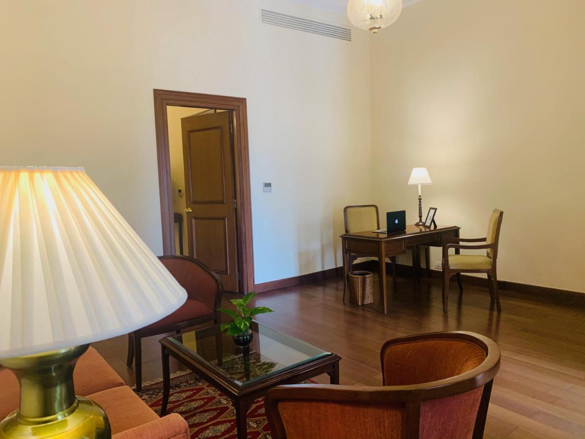 메이든스 호텔 뉴델리 외부 사진 A room at the Taj Mahal Palace