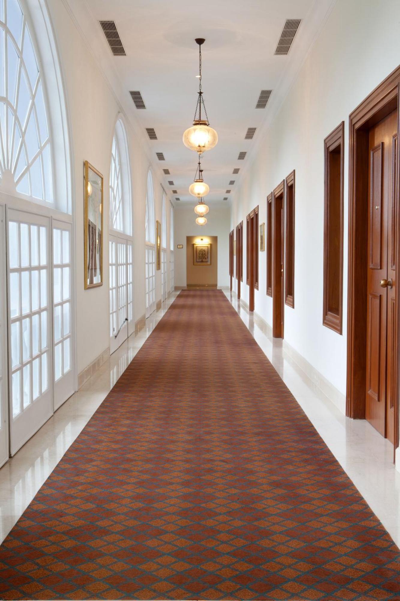 메이든스 호텔 뉴델리 외부 사진 A carpet in a hotel