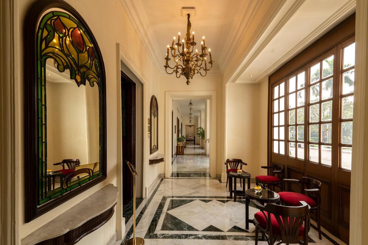 메이든스 호텔 뉴델리 외부 사진 Interior of the hotel