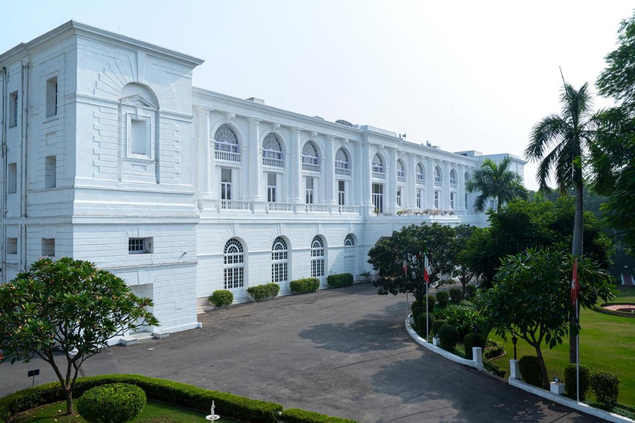 메이든스 호텔 뉴델리 외부 사진 The residence of the Governor of West Java